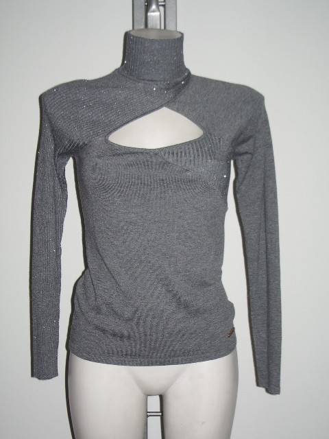 PULLOVER